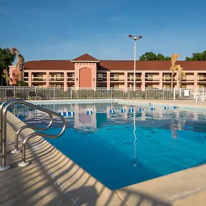 https://red-roof-inn-virginia-beach-norfolk-airport.hotels-in-virginia-beach.com